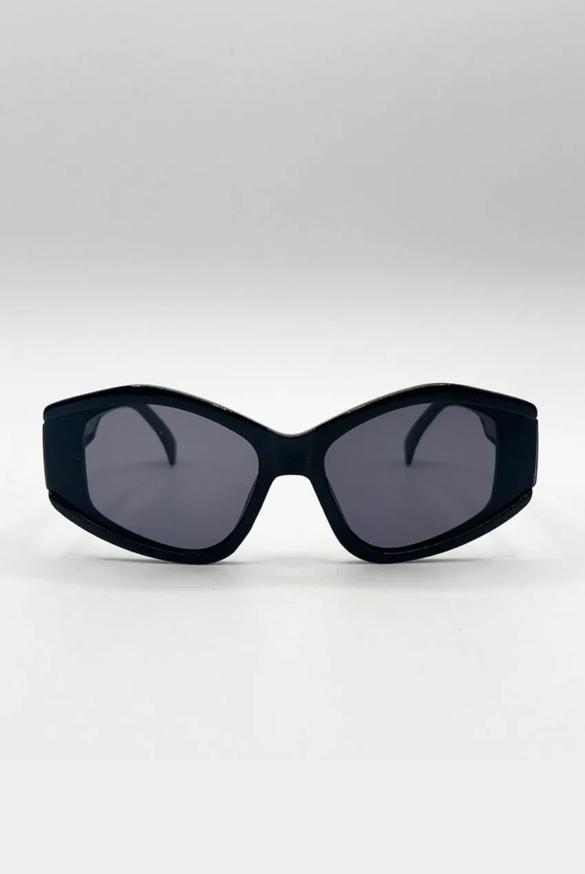 SVNX Angular Cat-Eye occhiali da sole neri