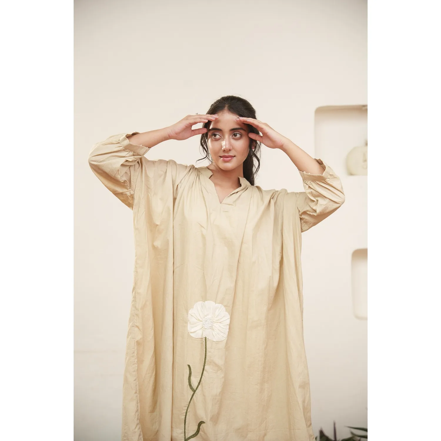 Our Dve Capsule 15 top tunica avorio cotone ricamo floreale