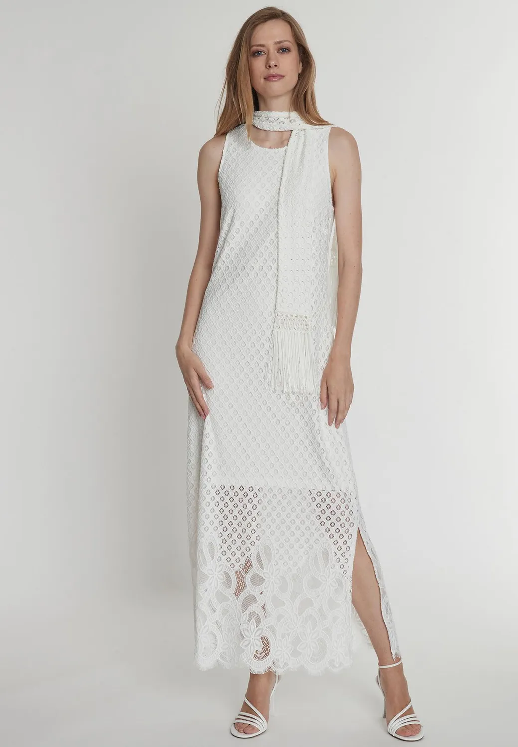 Ana Alcazar Paely abito lungo pizzo elegante