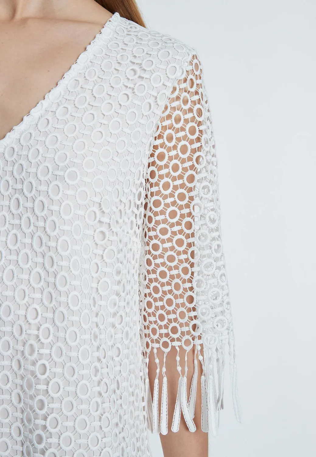 Ana Alcazar Rajana abito tunica in pizzo bianco