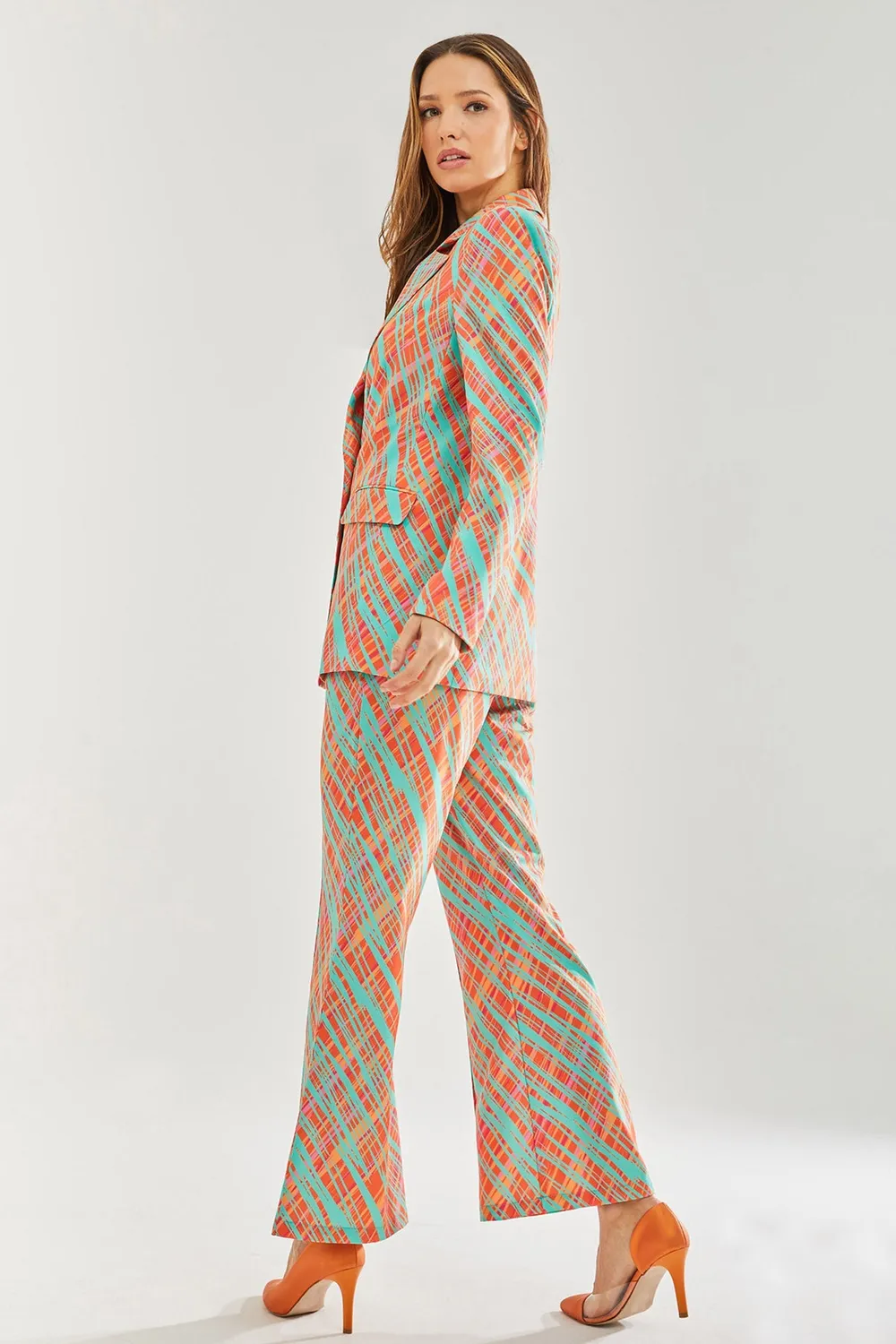 Liquorish Relaxed Orange Scribble Print blazer arancione fantasia