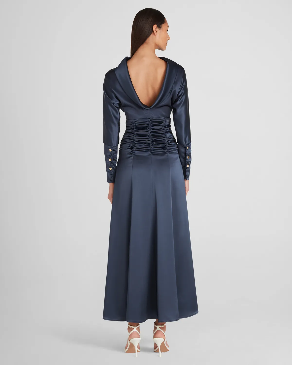 Violante Nessi Edgar abito lungo blu cady schiena nuda