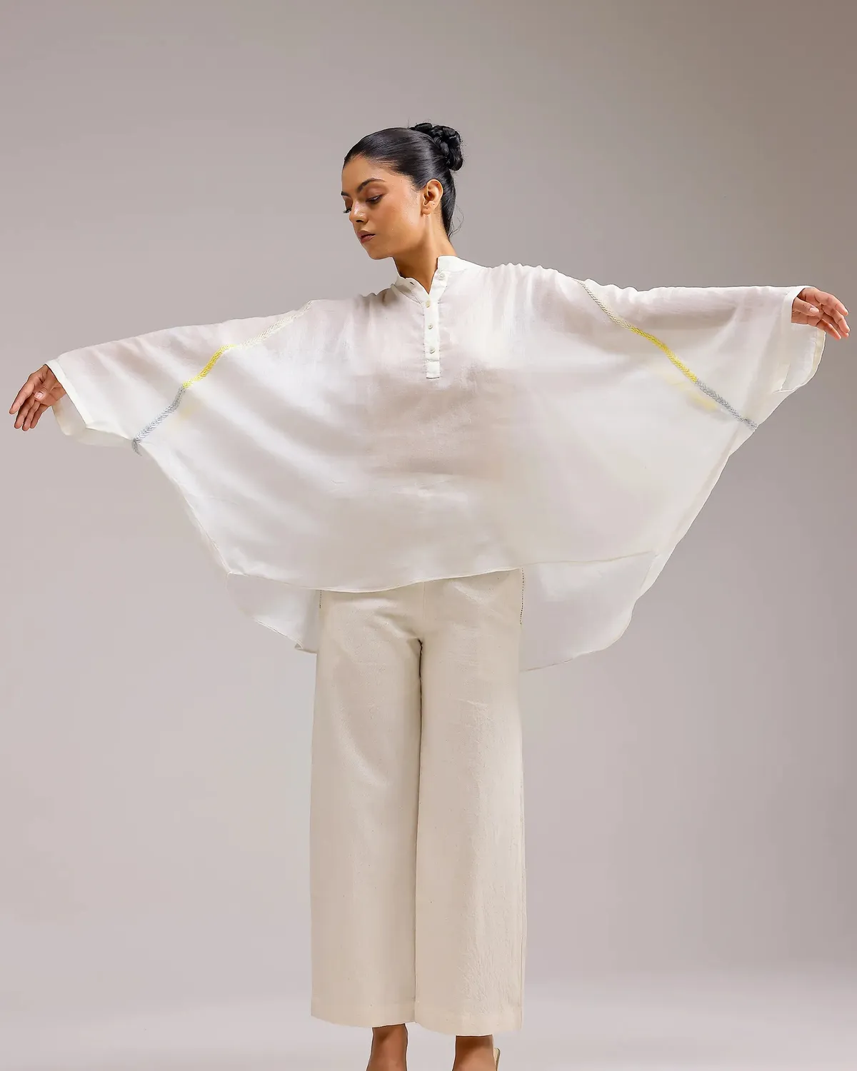 Our Dve Saanjh Soft Chanderi camicia beige