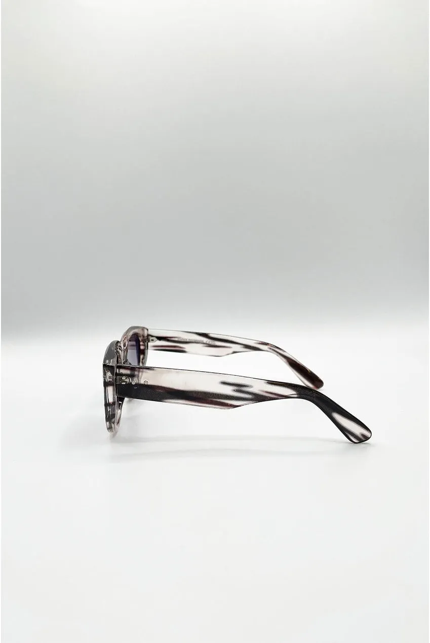 SVNX Round Stripe Occhiali da sole neri cat eye righe