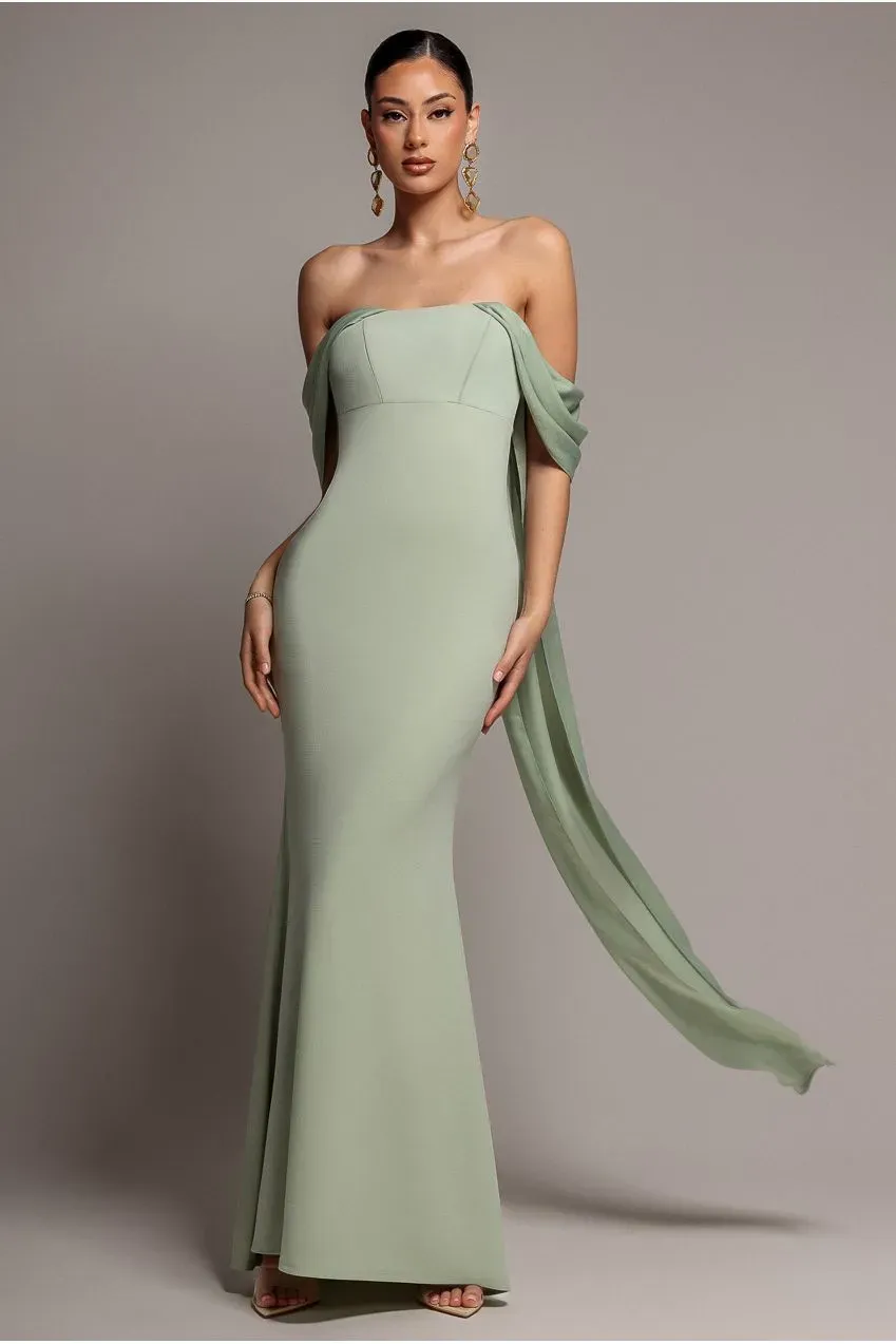 Goddiva Off Shoulder Wing Cape abito maxi verde salvia satin