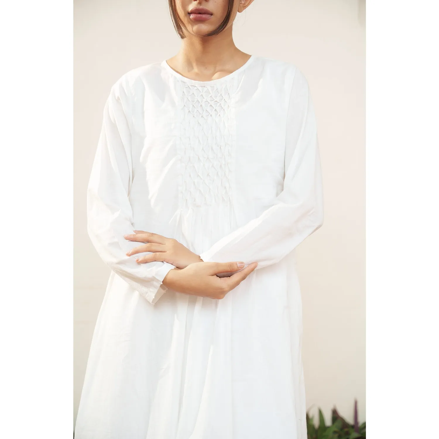 Our Dve Capsule 2 abito bianco cotone ricamo corpetto