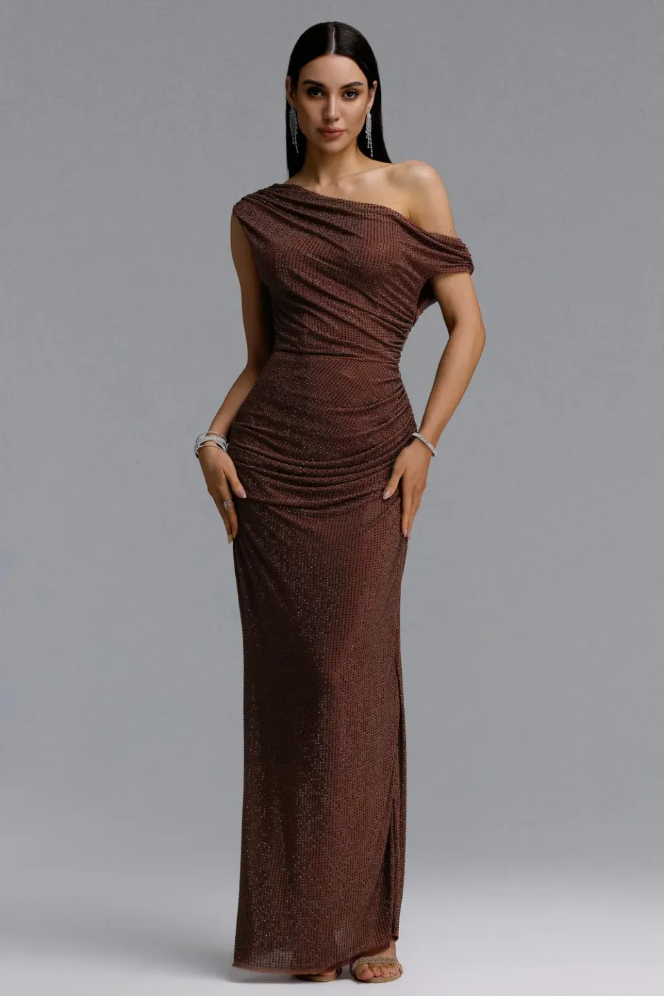 Bella Barnett Ottilie abito maxi marrone prugna