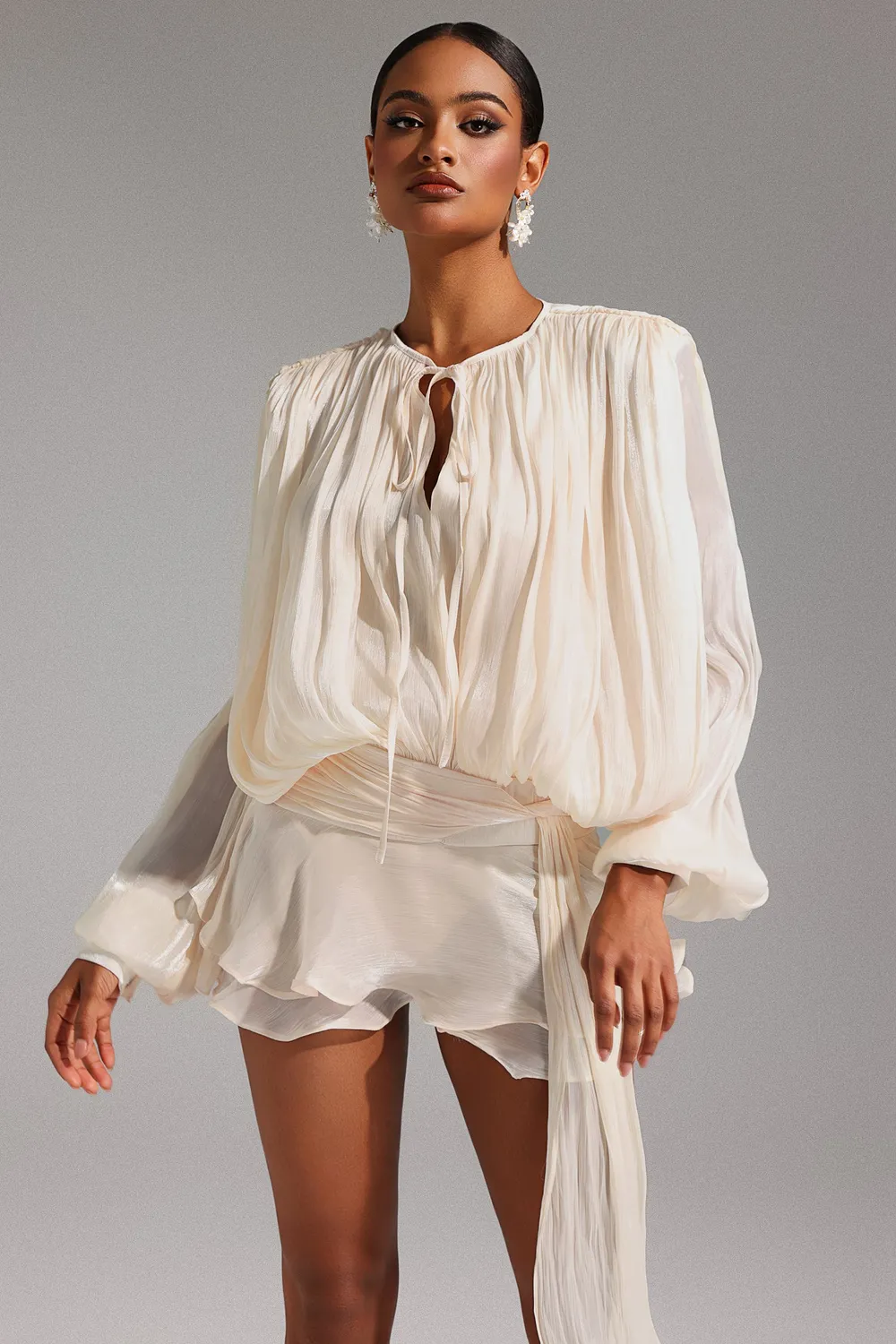 Bella Barnett Dekia abito mini beige maniche lunghe S-XL