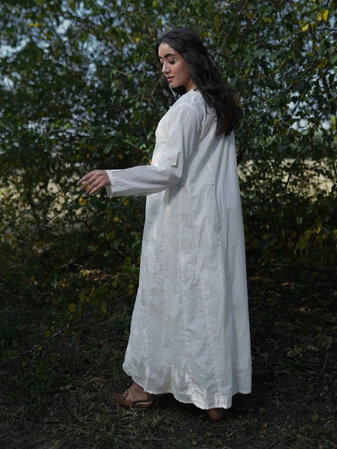 Our Dve Fae Gabriel maxi abito beige cotone ricamo floreale