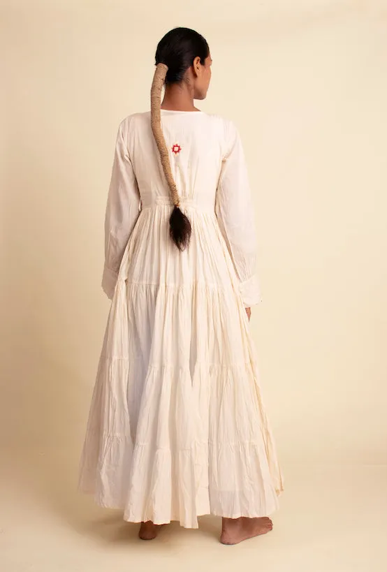 Our Dve Dhari abito lungo beige in cotone tessuto a mano