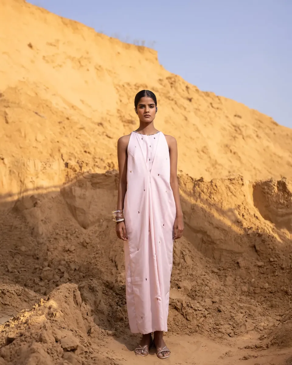 Our Dve Syntra Dress abito Desert Sand cotone seta