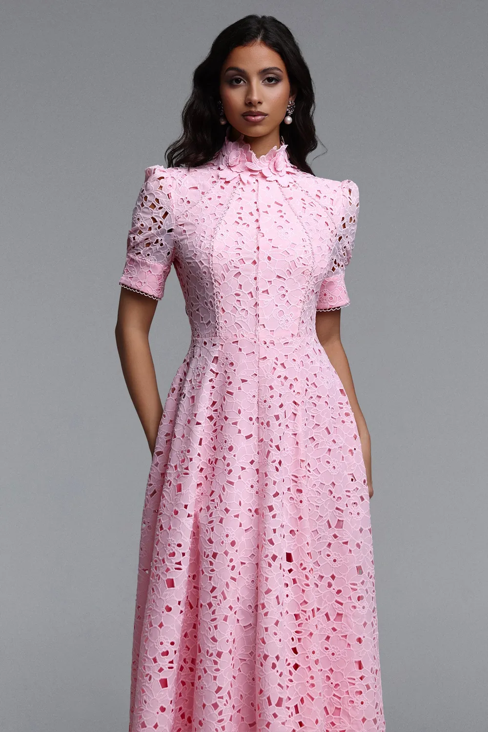 Bella Barnett Kitsu abito midi rosa manica corta