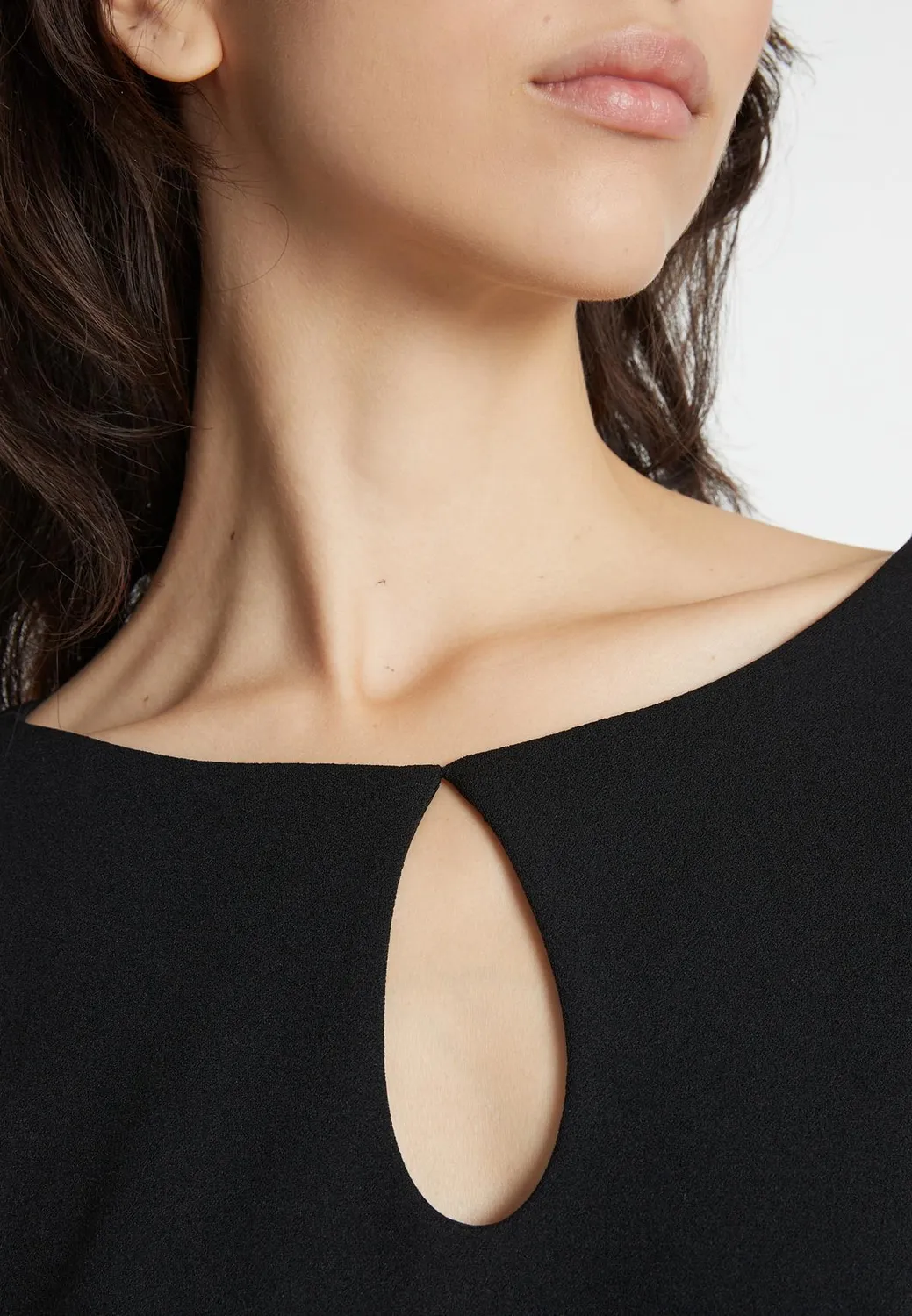Ana Alcazar Ocane abito tunica nero paillettes corto