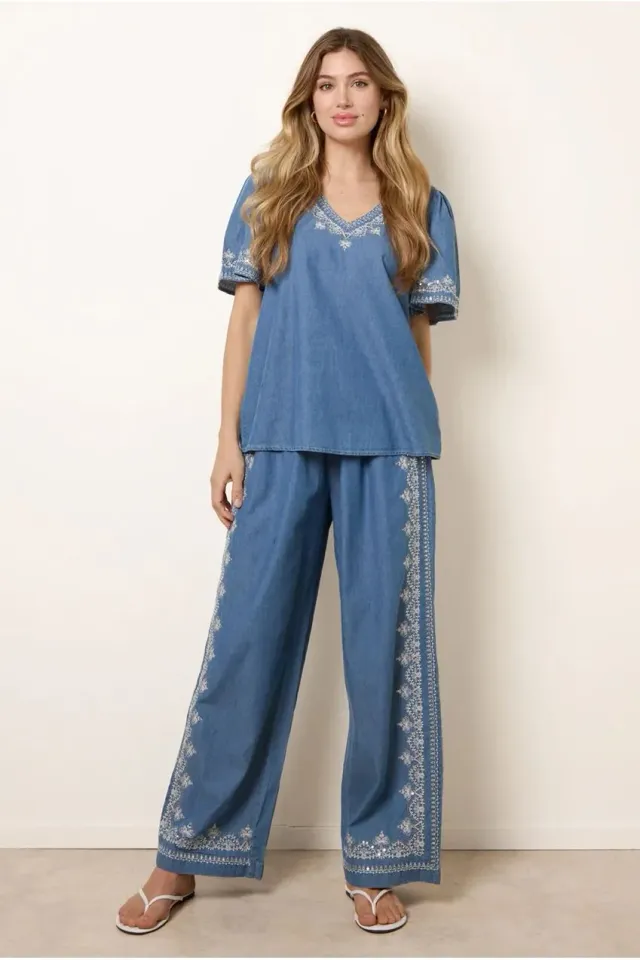 Blue Vanilla ricamo floreale pantaloni palazzo blu denim