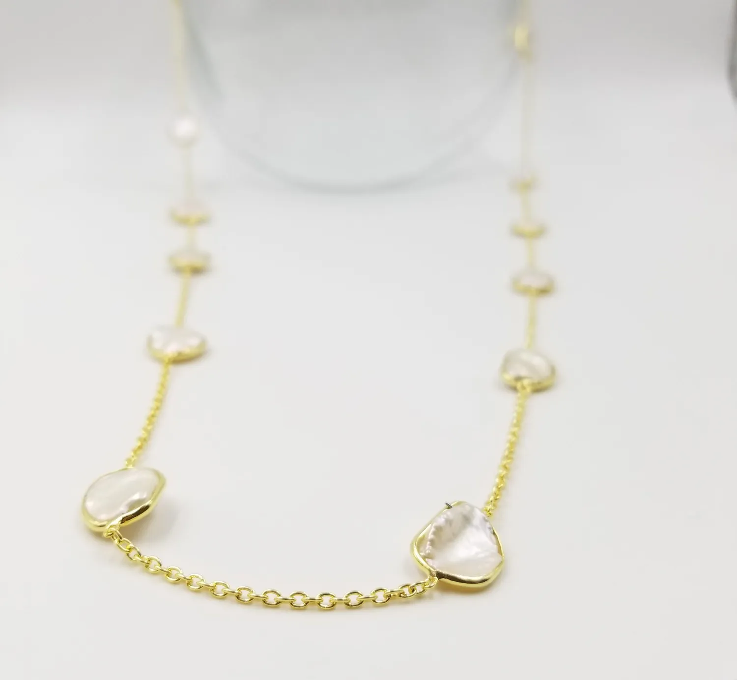 Our Dve Oval Running Water collana perle oro 18k