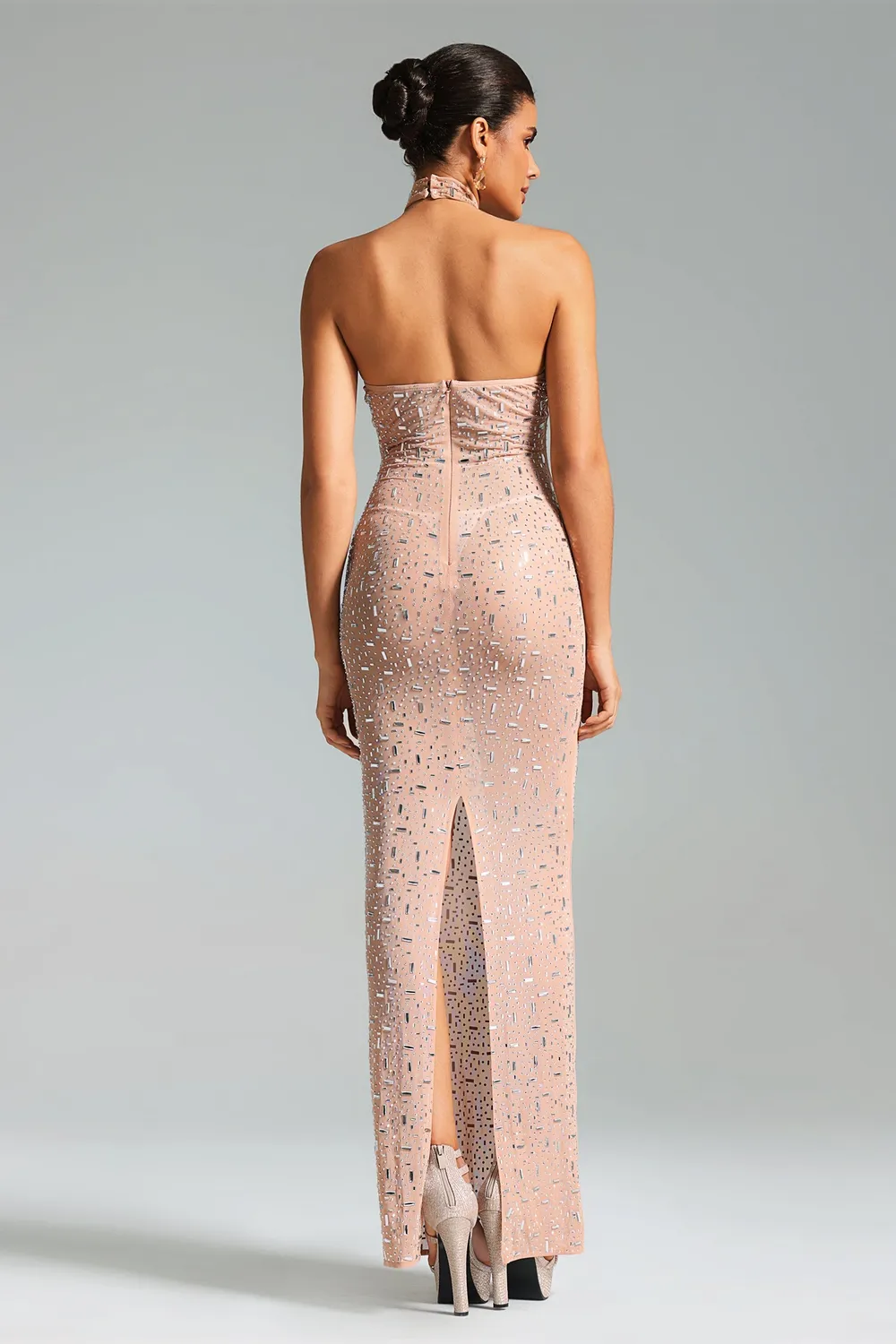 Bella Barnett Willi abito maxi beige halter diamantini
