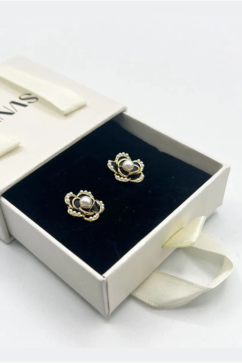 SVNX Black Flower Pearl orecchini oro fiore nero