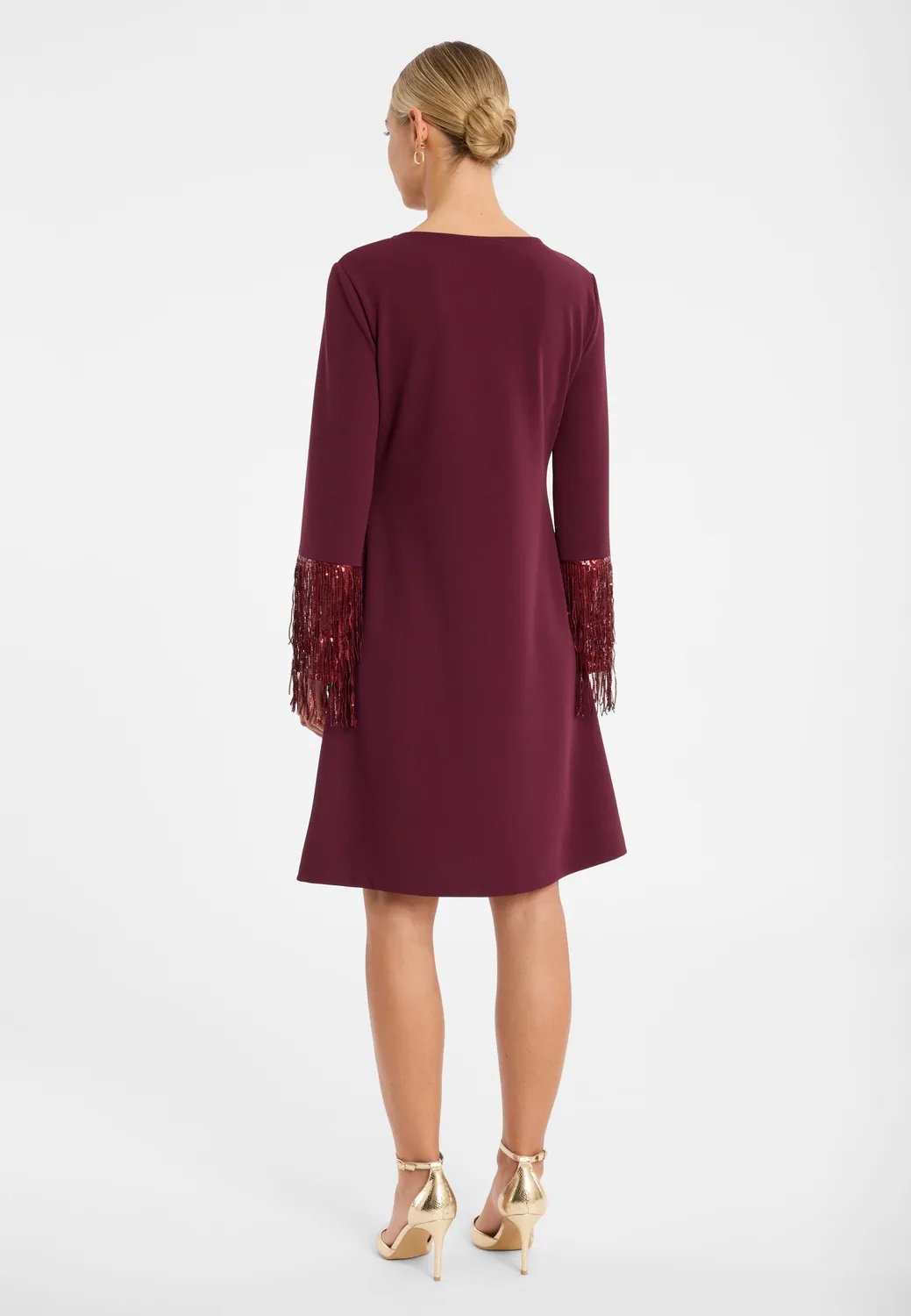 Ana Alcazar Cebena abito bordeaux frange paillettes