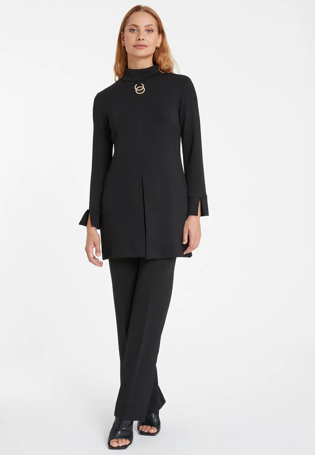 Ana Alcazar Semmi top nero elegante collo alto