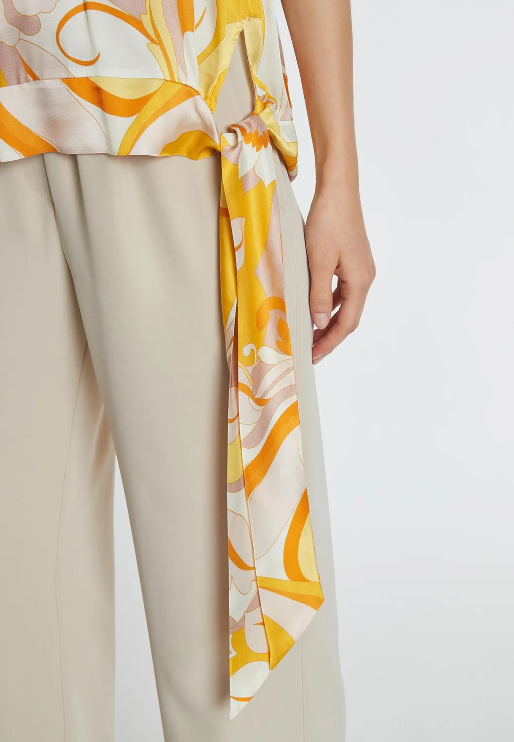 Ana Alcazar Redia top all'americana floreale giallo