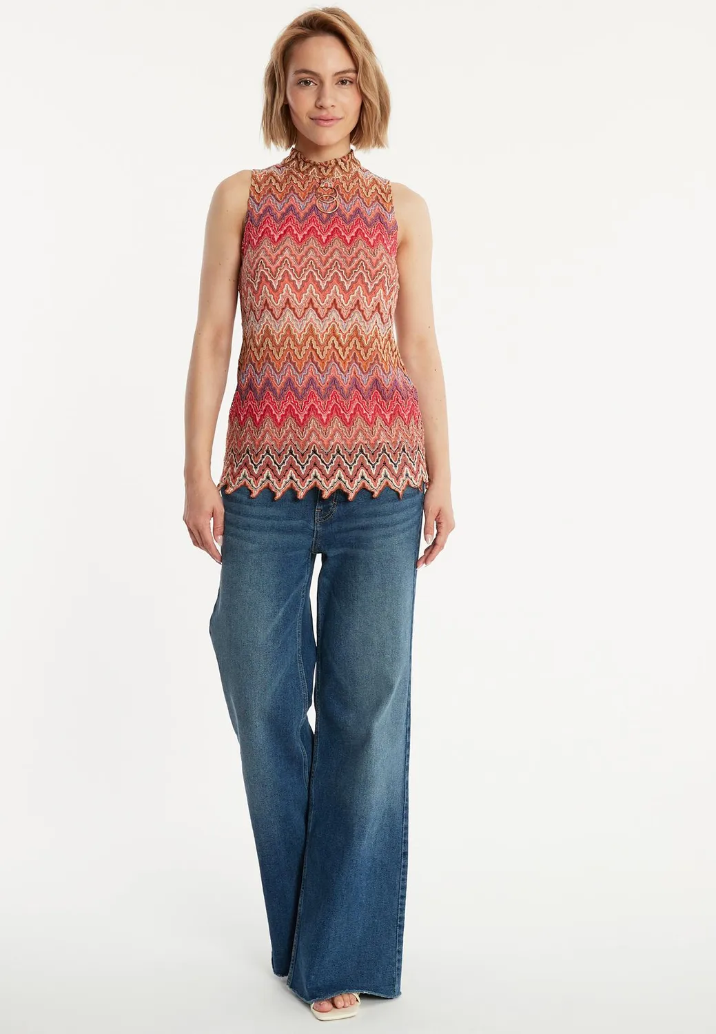 Ana Alcazar Zecara top in maglia spalle scoperte fantasia zigzag