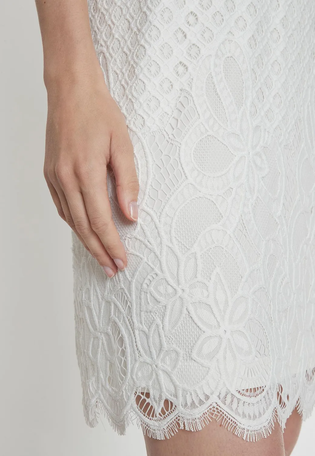 Ana Alcazar Paemi abito pizzo bianco corto scollo V