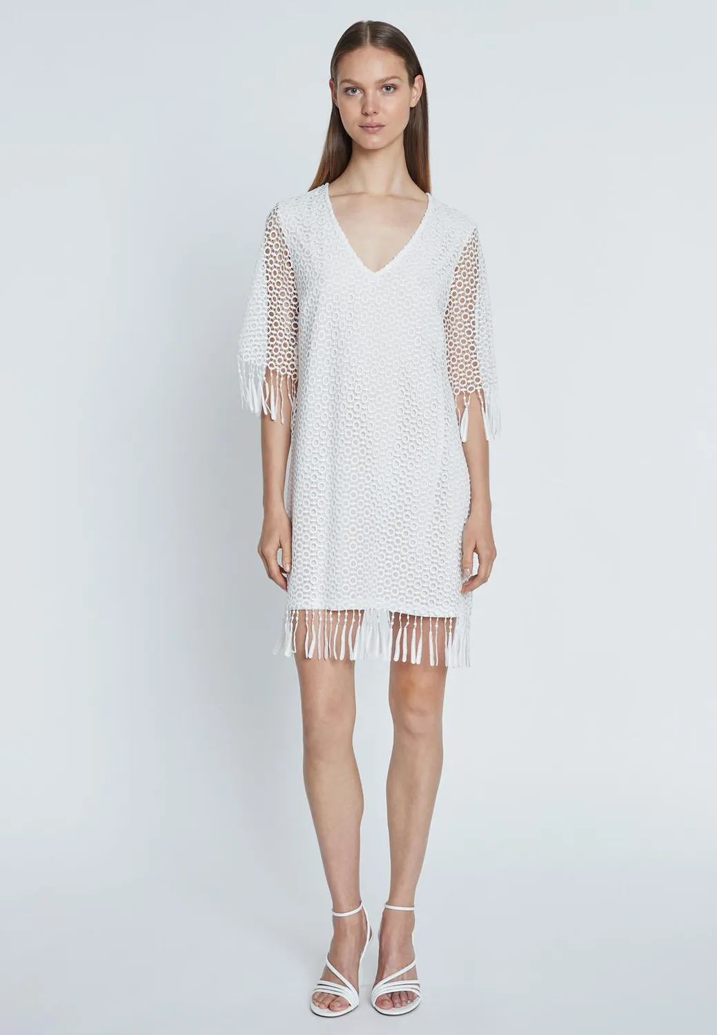 Ana Alcazar Rajana abito tunica in pizzo bianco