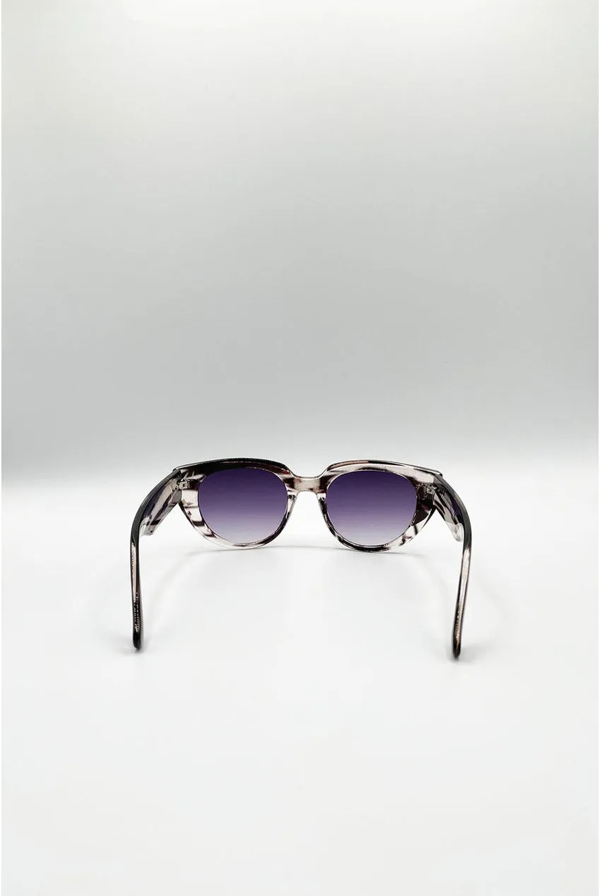 SVNX Round Stripe Occhiali da sole neri cat eye righe