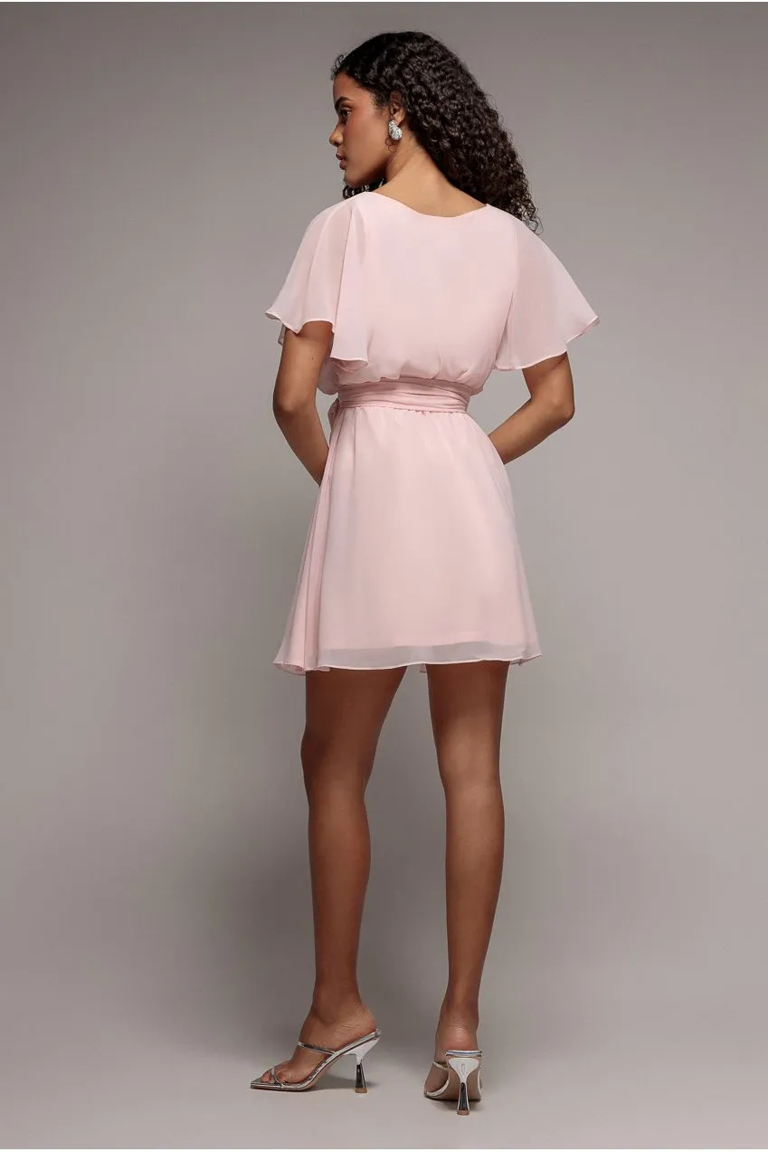 Goddiva Flutter Sleeve Wrap mini abito rosa chiffon