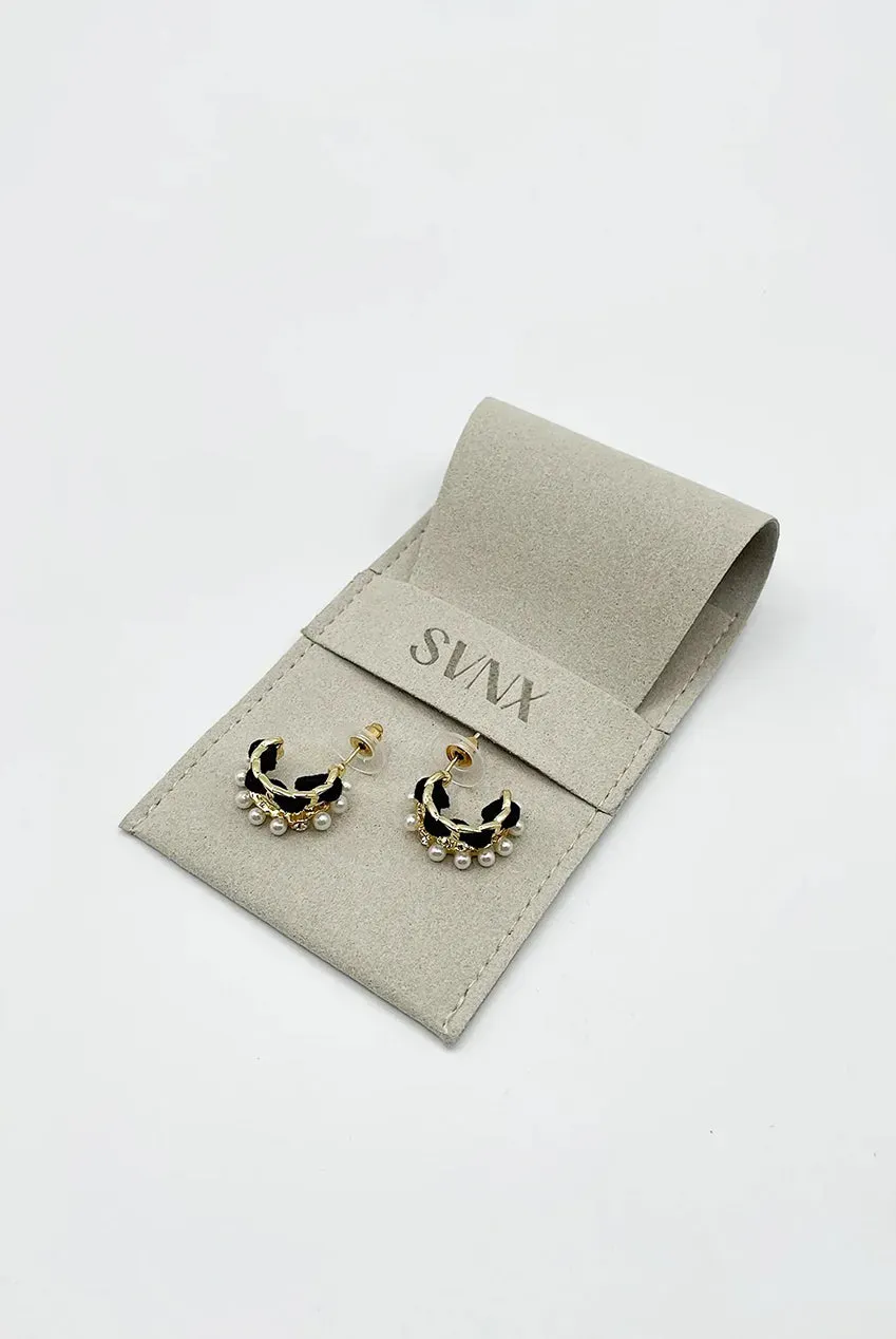 SVNX Pearl Noir Orecchini Doppi Cerchi Oro Perle Nere