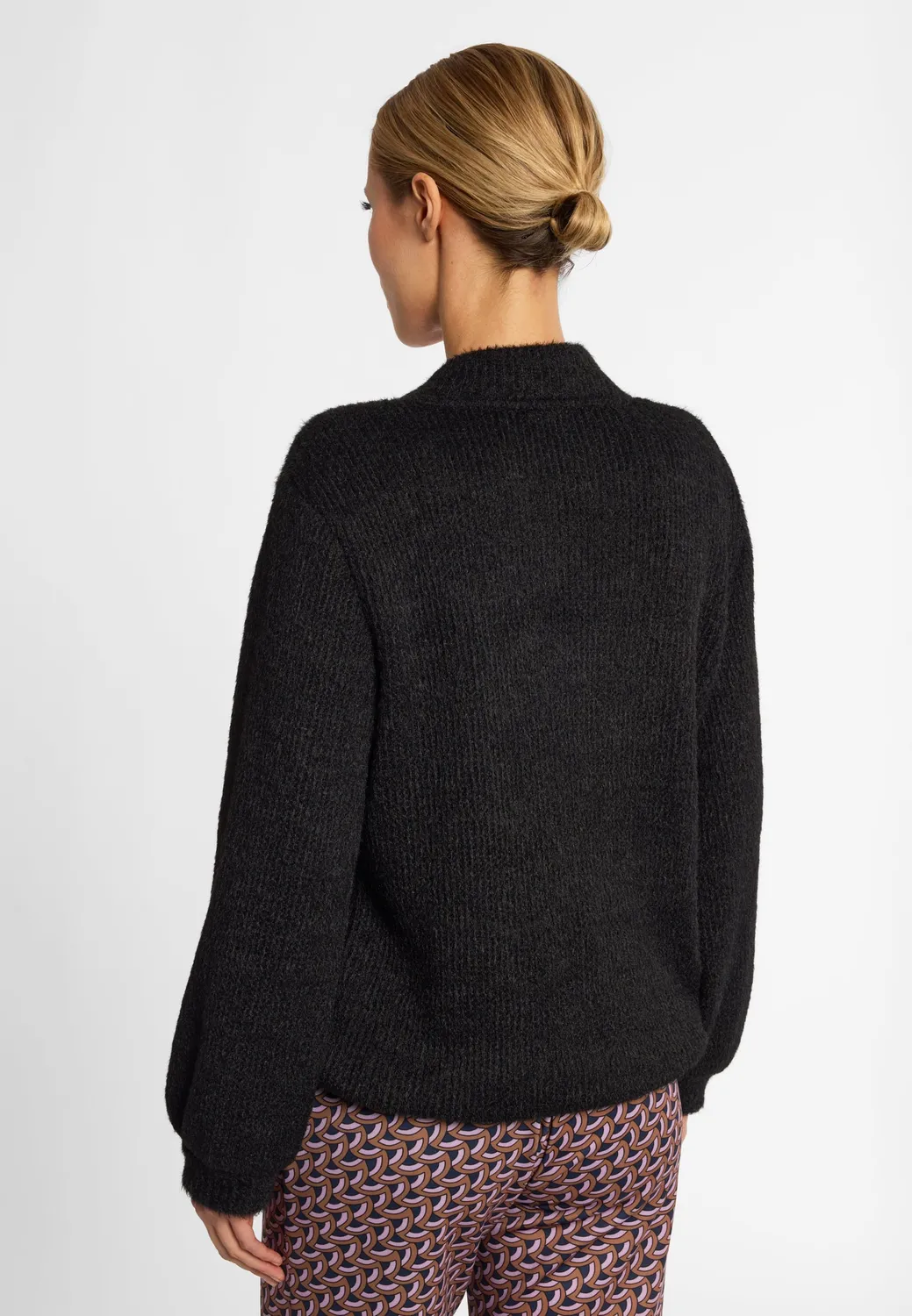 Ana Alcazar Enaya maglione scollo V nero peluche