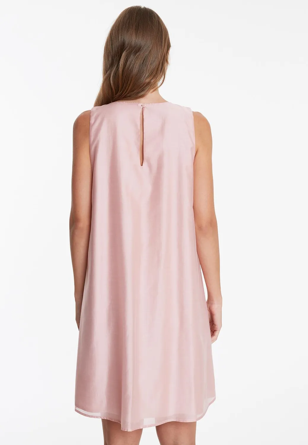 Ana Alcazar Wakasa abito rosa scollo gioiello