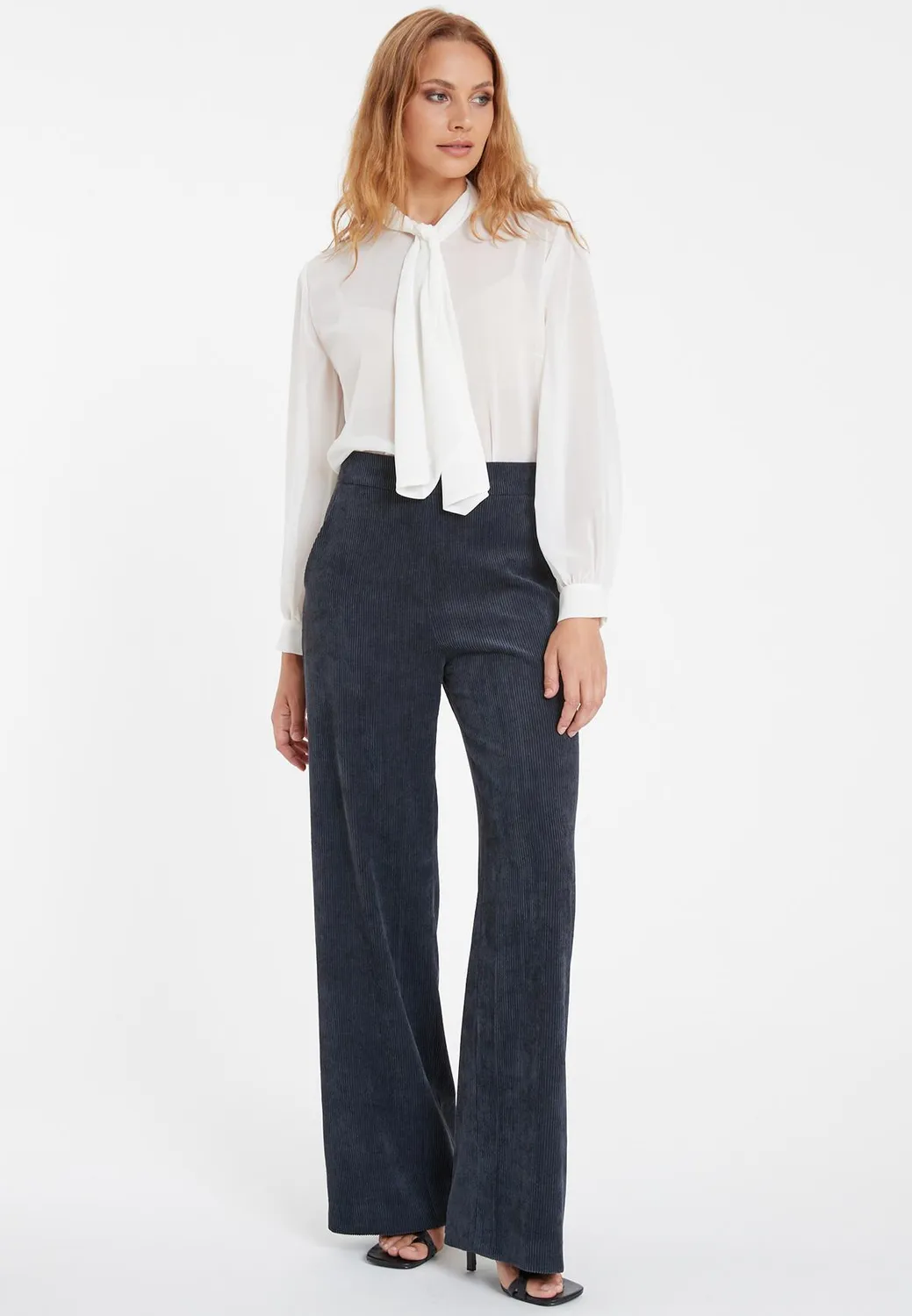 Ana Alcazar Saskia pantaloni velluto neri zampa