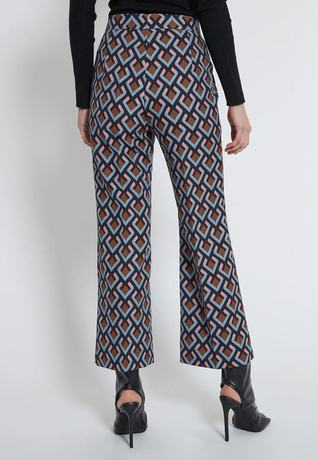 Ana Alcazar Halore pantaloni cropped 7/8 svasati
