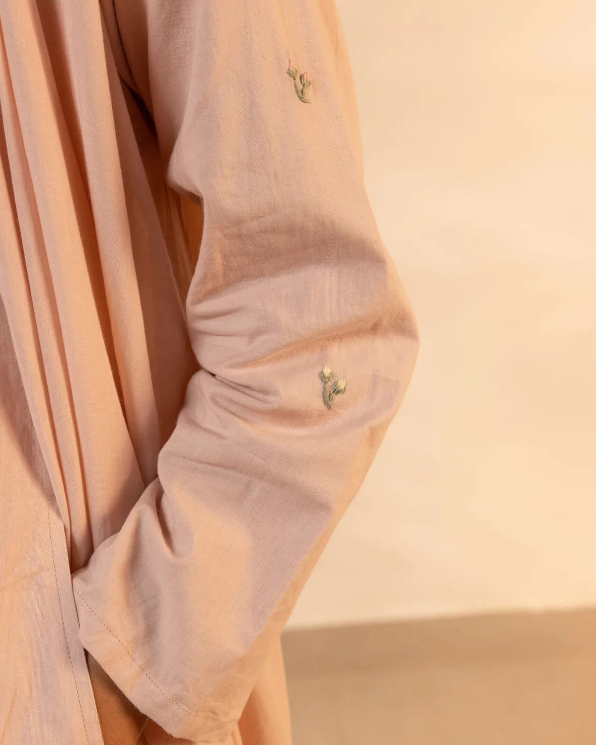 Our Dve Saffron Sky abito rosa shrug