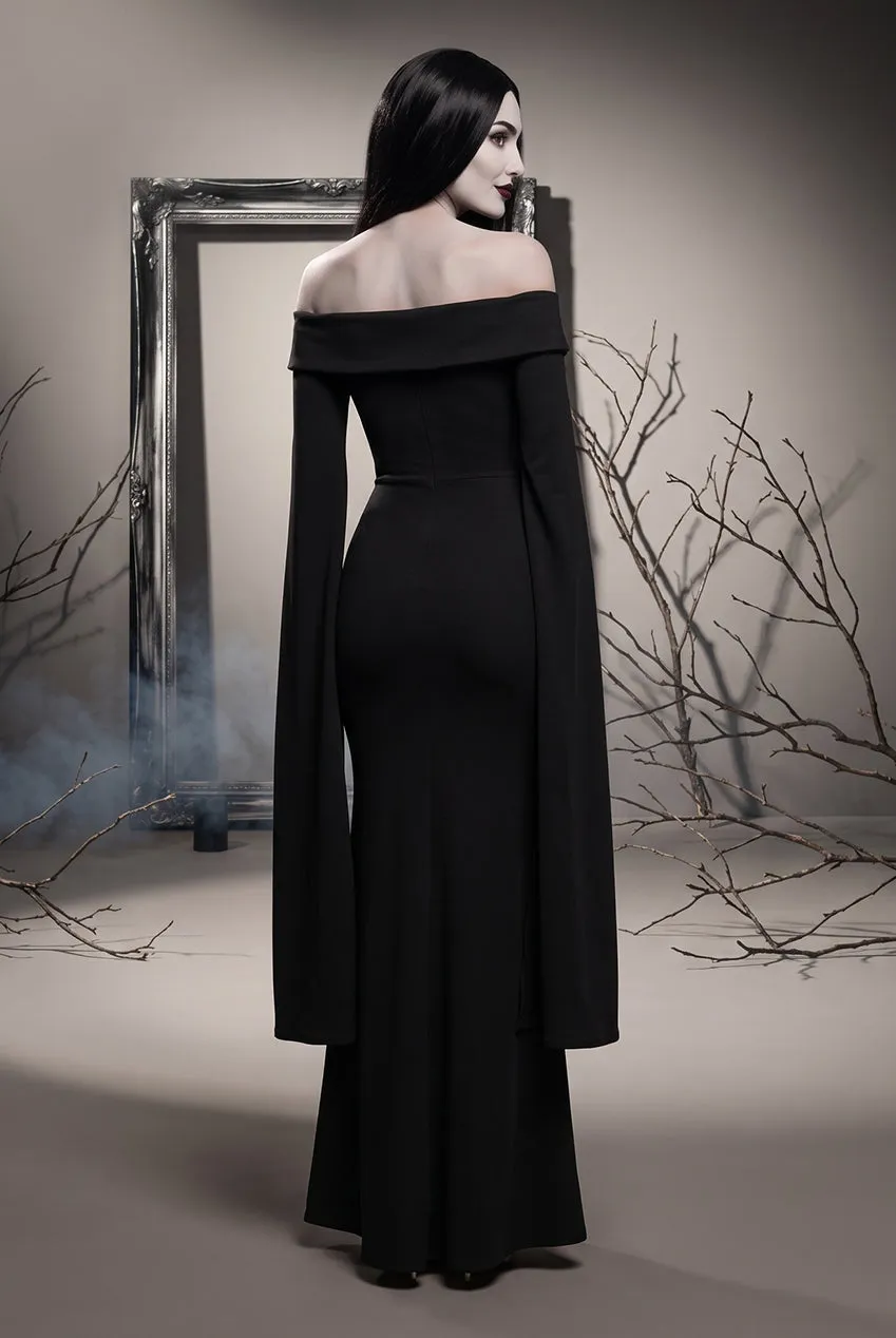 Goddiva Morticia abito maxi nero con mantella