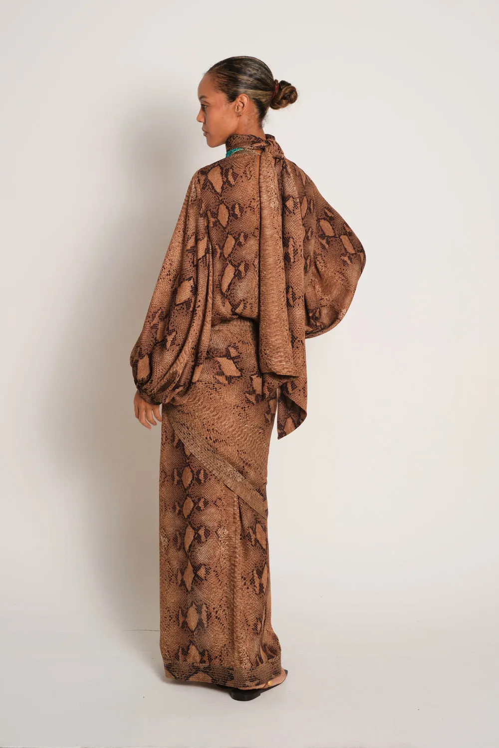 Johanna Ortiz Pijao Poetry gonna midi seta camel stampa