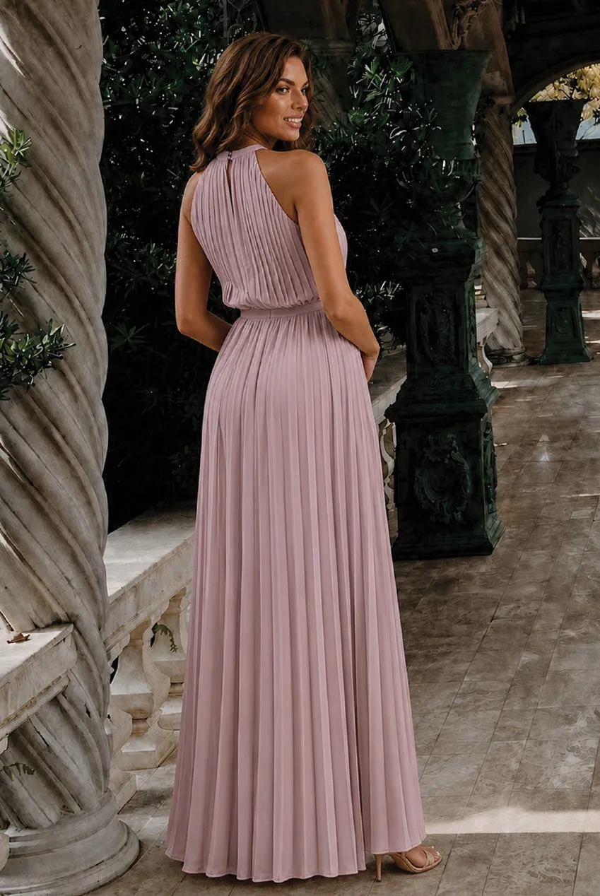Chi Chi London Pleated Chiffon abito maxi rosa plissettato