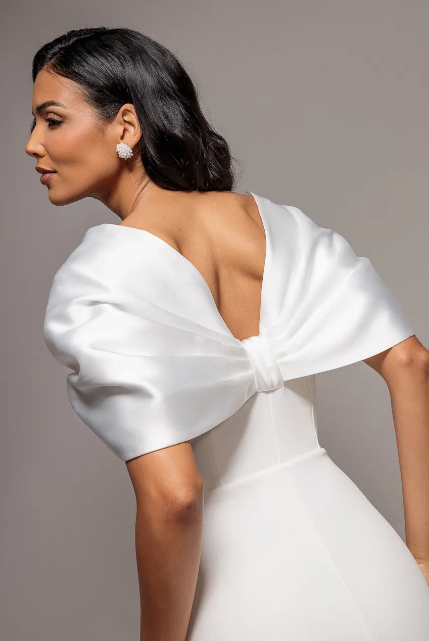 Goddiva Off Shoulder Satin Bow abito maxi bianco scuba