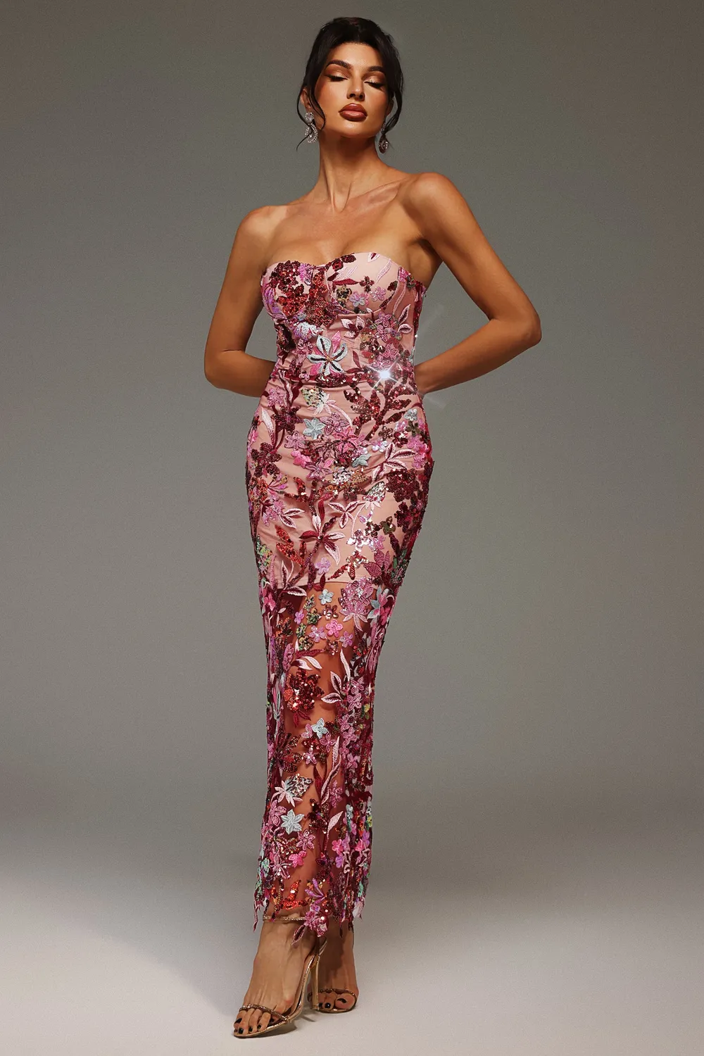 Bella Barnett Lilya abito maxi rosa paillettes spalle scoperte