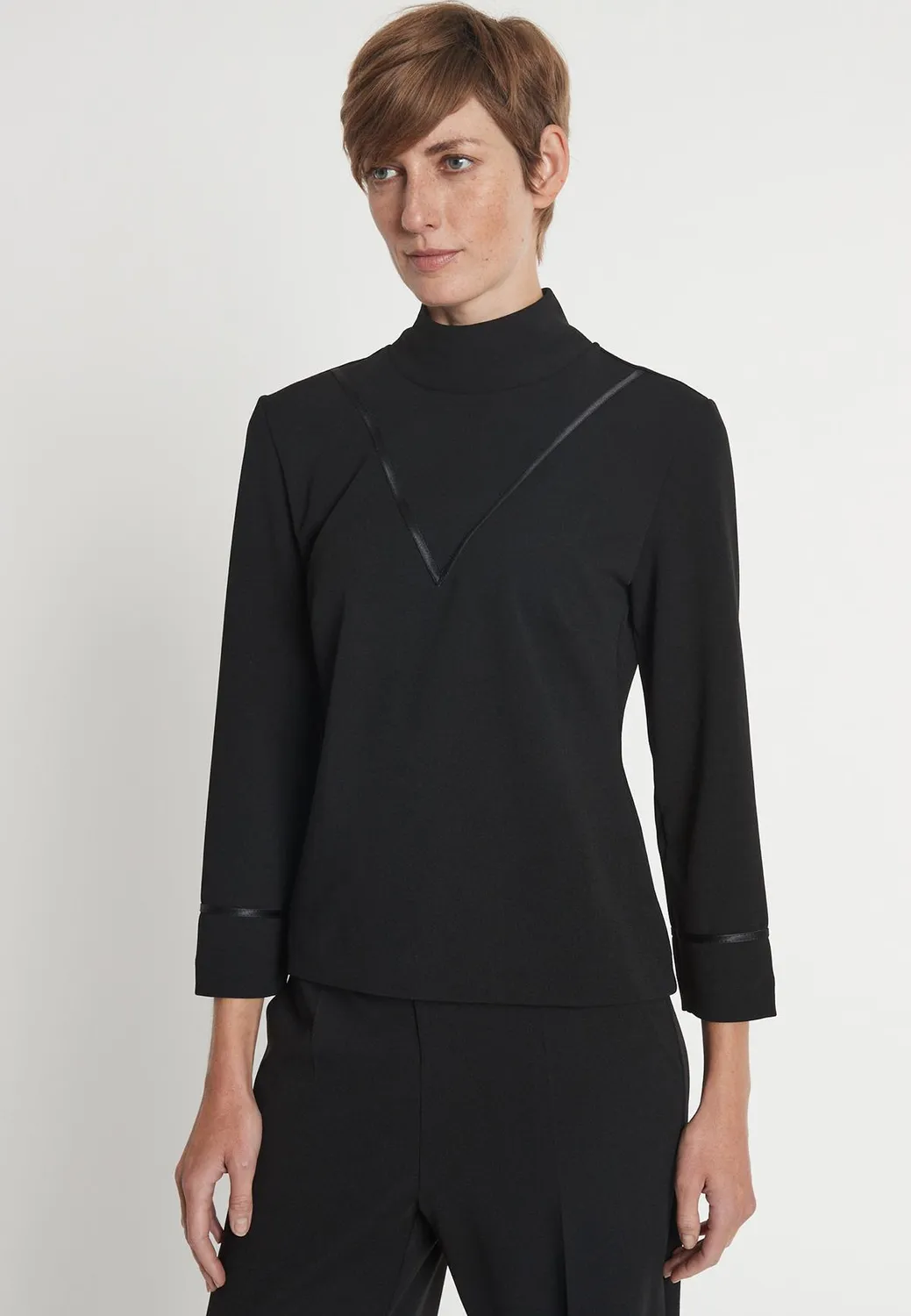 Ana Alcazar Harvos camicia collo alto nera
