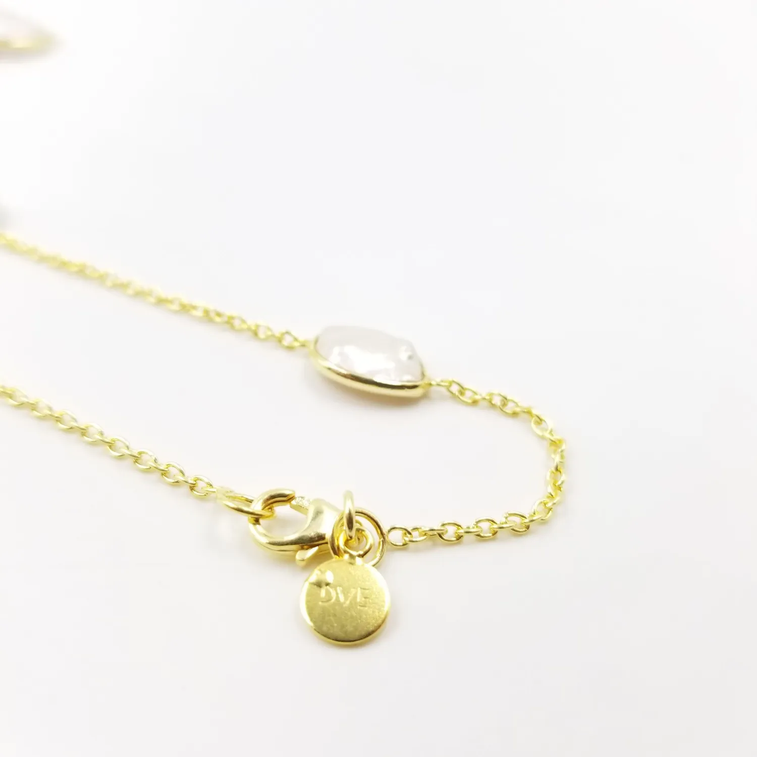 Our Dve Oval Running Water collana perle oro 18k