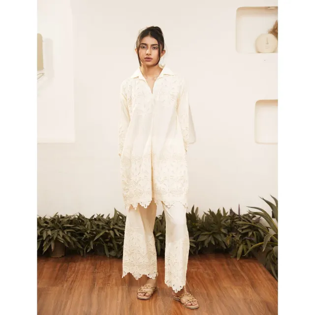 Our Dve Capsule 18 coordinato top pantalone beige cotone