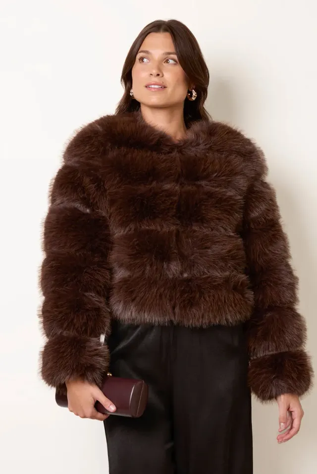 Blue Vanilla Faux Fur cappotto corto cioccolato pelo sintetico