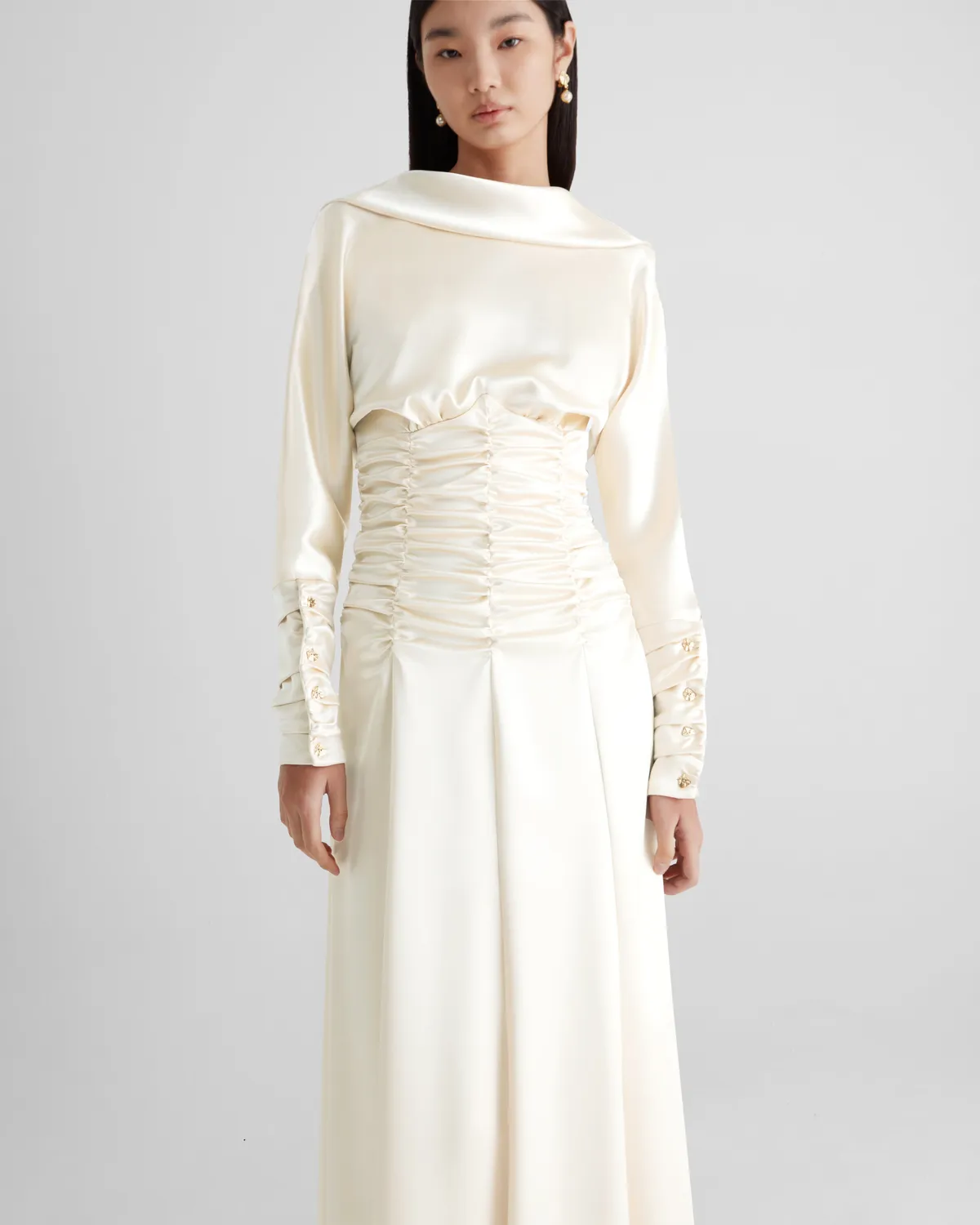 Violante Nessi Edgar abito avorio satin schiena nuda