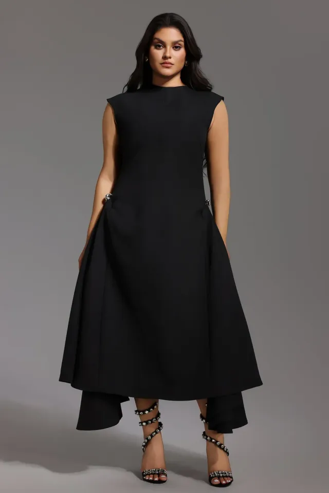 Bella Barnett Paca Choker abito maxi nero smanicato