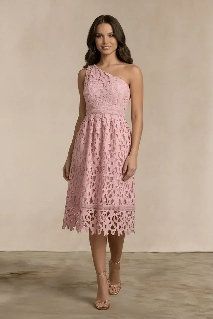 Chi Chi London One Shoulder abito midi pizzo rosa blush