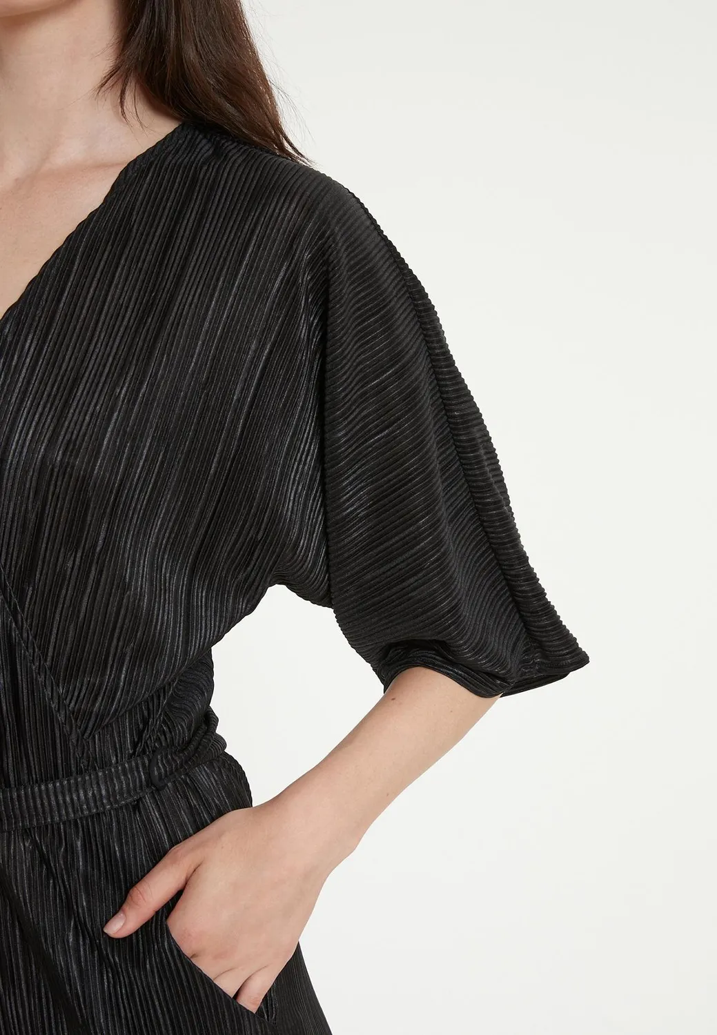 Ana Alcazar Tebora tuta jumpsuit nera pieghettata