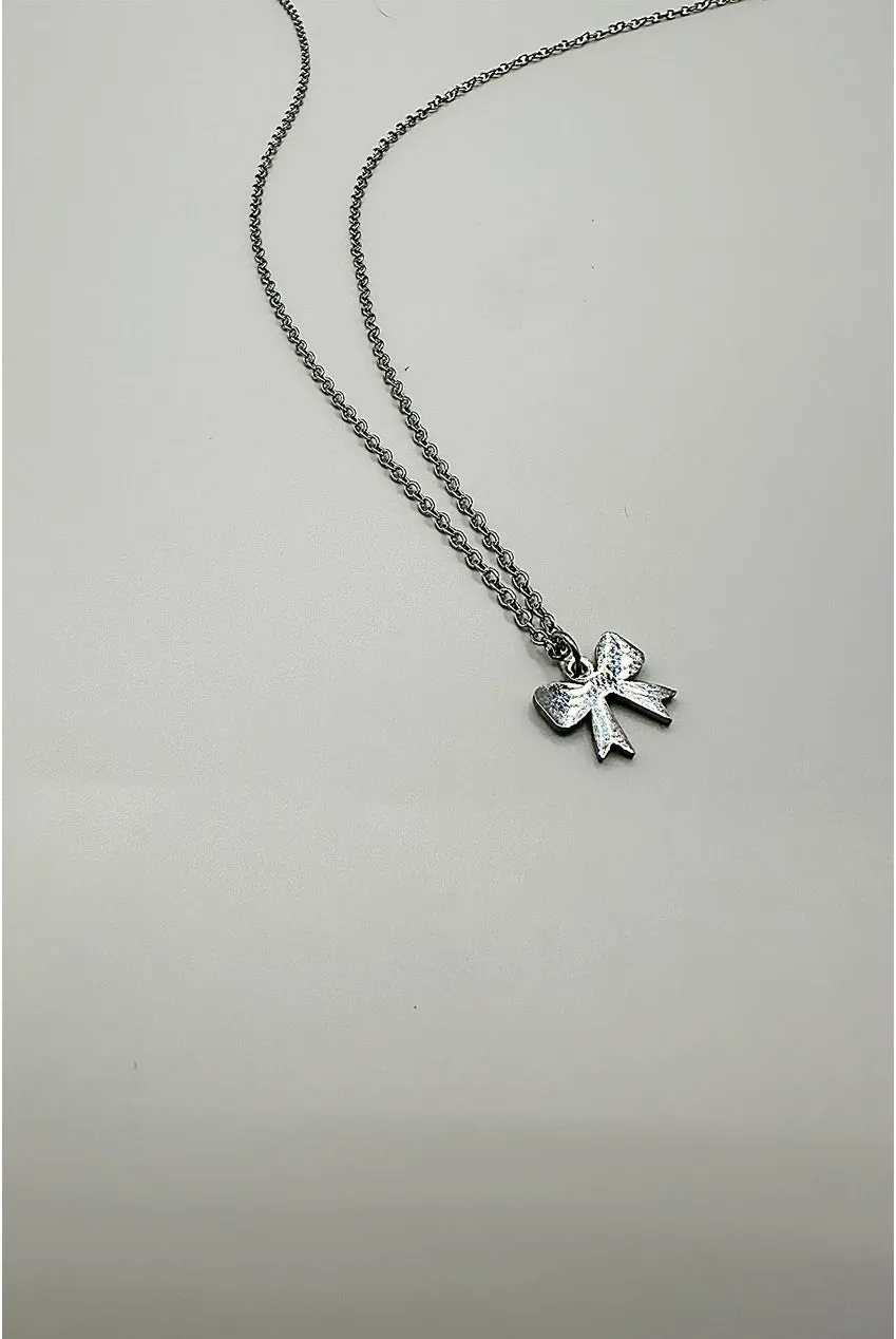 SVNX Mini Bow Pendant collana argento con fiocco