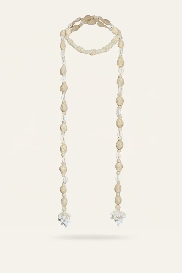 Johanna Ortiz Elegancia Bohemia collana conchiglie ecru lunga
